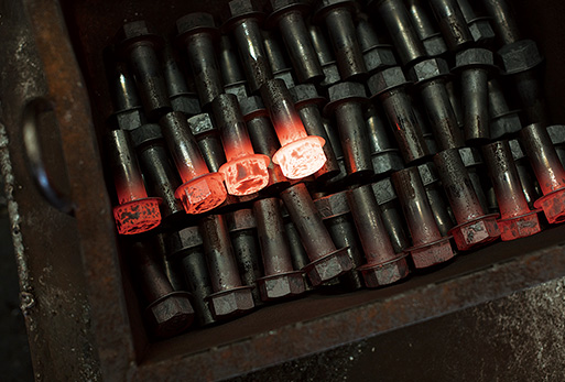 02 熱間鍛造/重油加熱